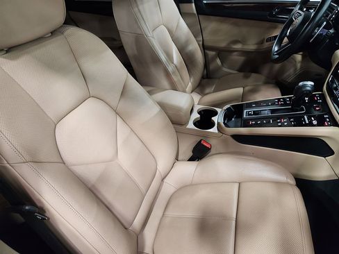 Used 2022 Porsche Macan S image 31