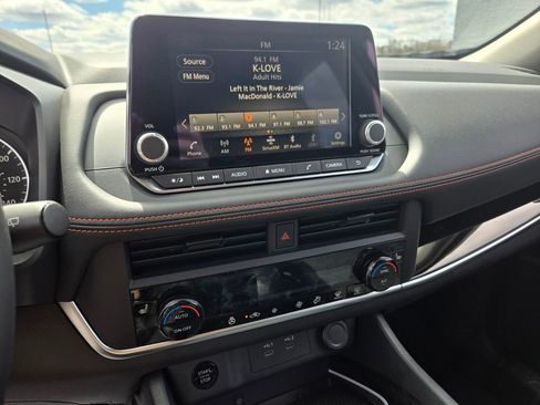 New 2026 Nissan Rogue SV image 7