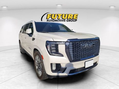 Used 2024 GMC Yukon XL Denali Ultimate AWD/4WD image 1