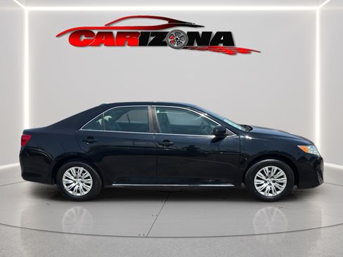 Used 2013 Toyota Camry LE FWD image 5