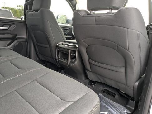 New 2026 RAM 1500 Express AWD/4WD image 11