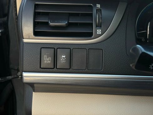 Used 2012 Toyota Camry XLE image 39