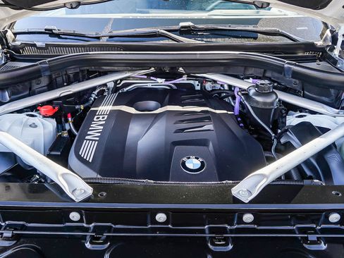 Used 2025 BMW X5 sDrive40i w/ Premium Package image 29