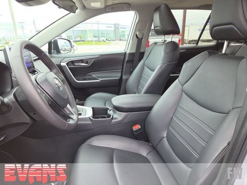 Used 2023 Toyota RAV4 XLE Premium AWD/4WD image 20