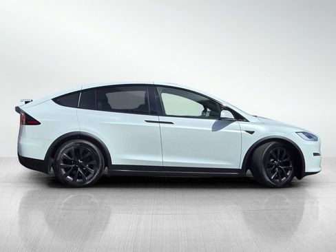 Used 2023 Tesla Model X image 3
