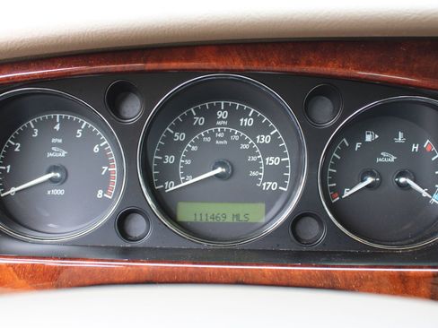 Used 2005 Jaguar XJ8 RWD image 10