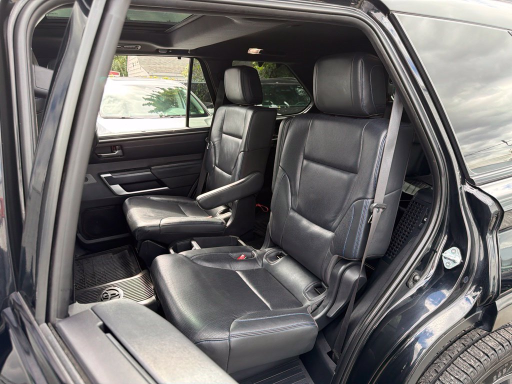 Used 2023 Toyota Sequoia Platinum AWD/4WD image 34