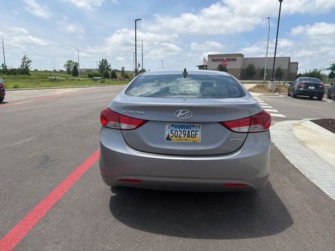 Used 2012 Hyundai Elantra Limited FWD image 6