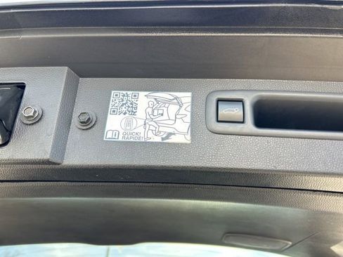 Used 2022 Toyota Highlander Limited image 10