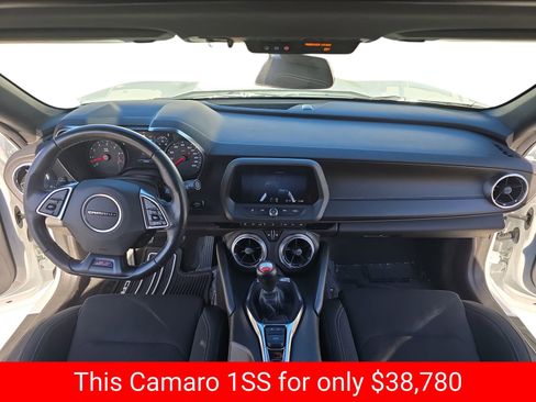Used 2021 Chevrolet Camaro SS image 16