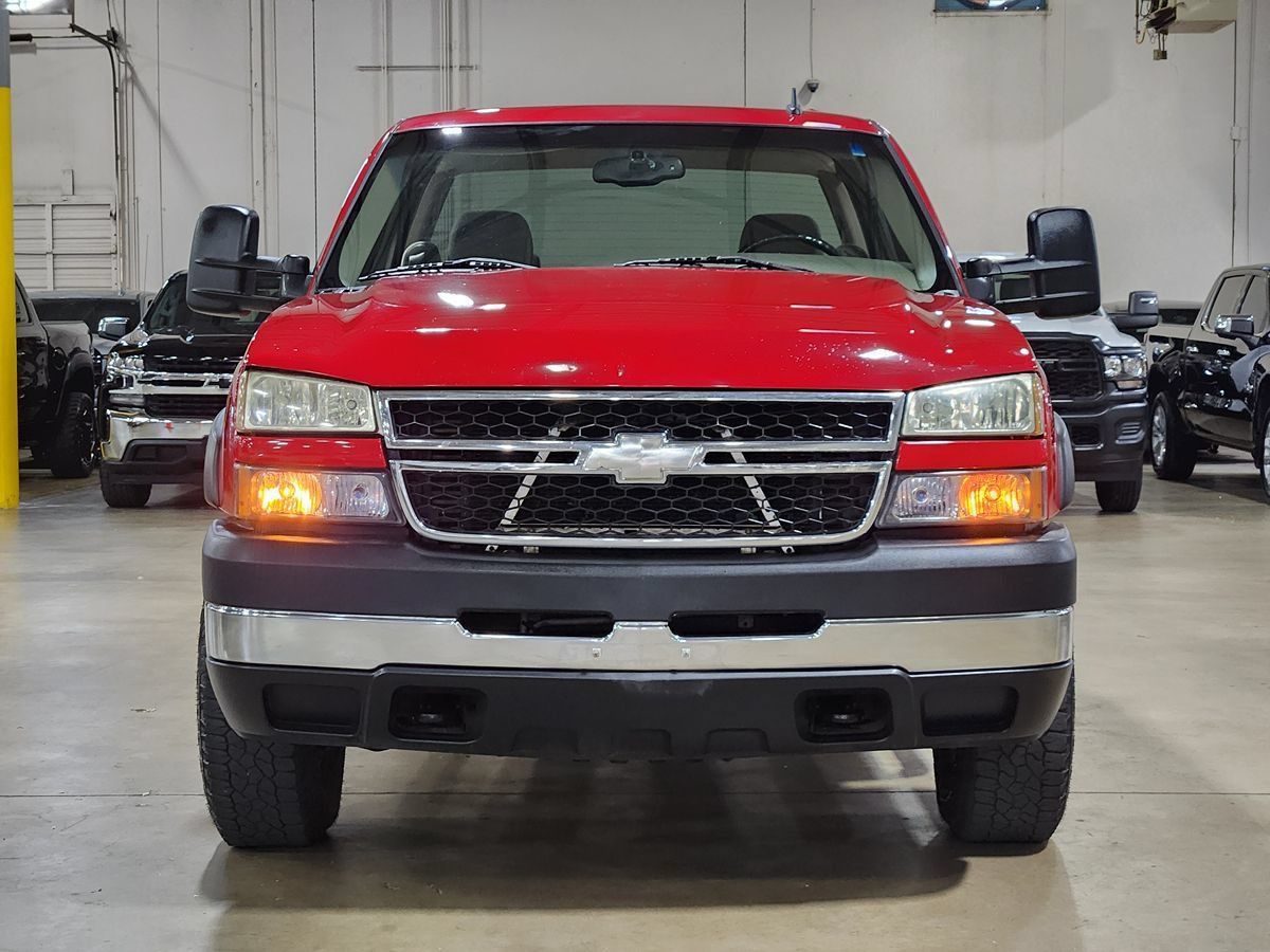 Used 2007 Chevrolet Silverado 3500 LT w/ Heavy-Duty Power Package AWD/4WD image 2