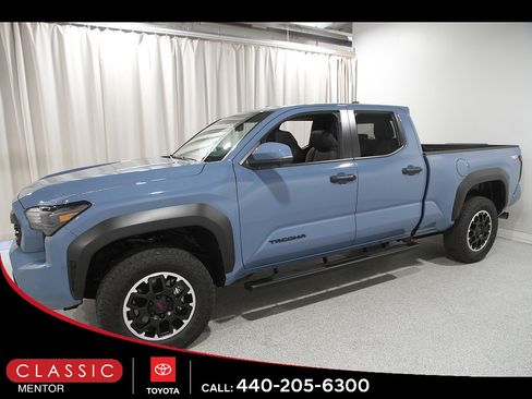 Used 2026 Toyota Tacoma TRD Off-Road AWD/4WD image 3