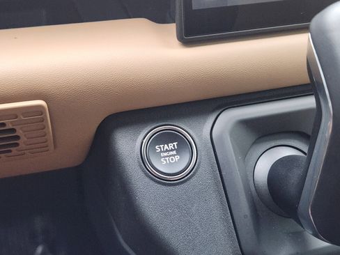 Certified 2025 Land Rover Defender 90 S image 26