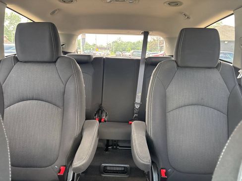 Used 2014 Chevrolet Traverse LT w/ All-Star Edition AWD/4WD image 25