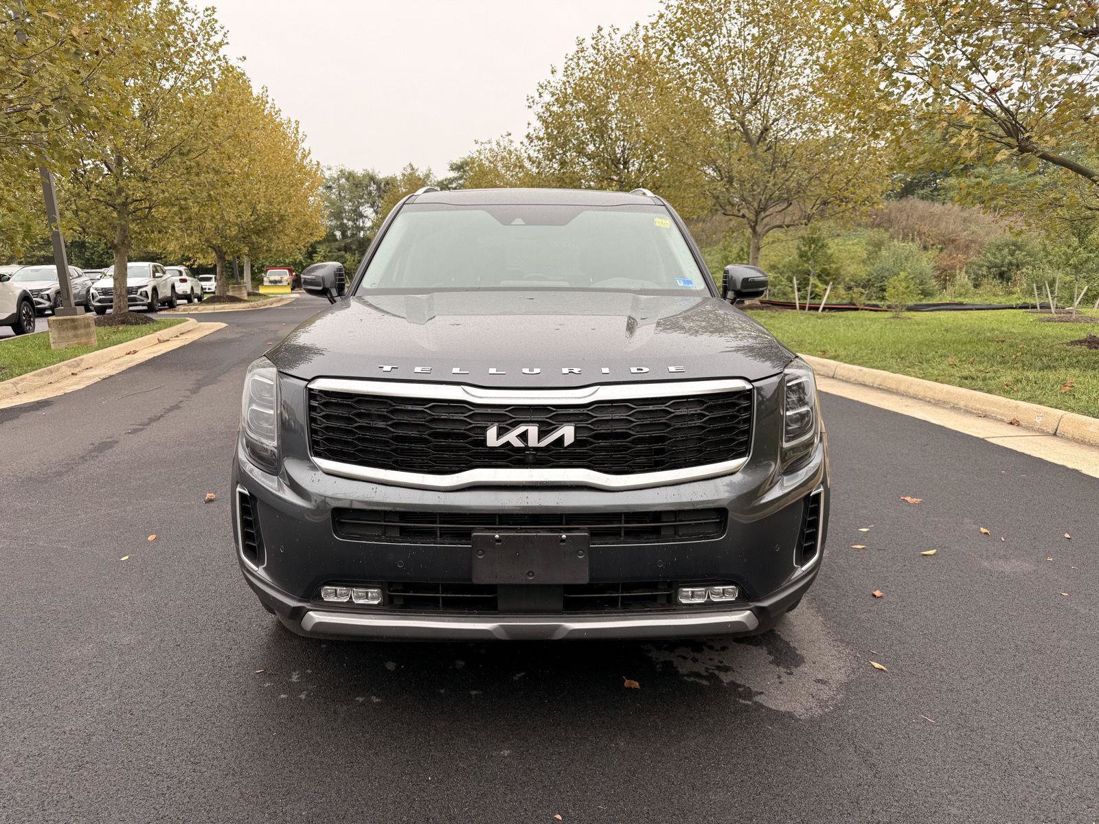 Used 2022 Kia Telluride SX w/ SX Prestige Package AWD/4WD image 3