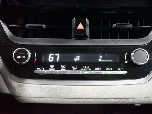 Certified 2023 Toyota Corolla LE image 20