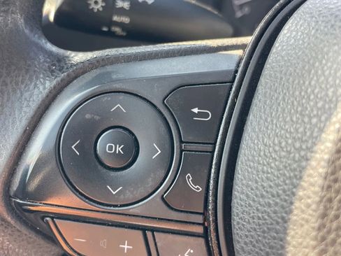 Used 2021 Toyota Corolla LE FWD image 23