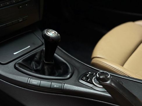 Used 2011 BMW M3 Sedan image 30