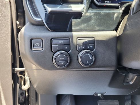 Used 2024 Chevrolet Silverado 1500 LT w/ Protection Package AWD/4WD image 24