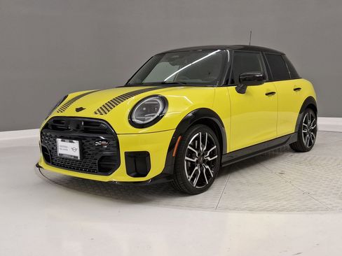 Certified 2025 MINI Cooper S image 33