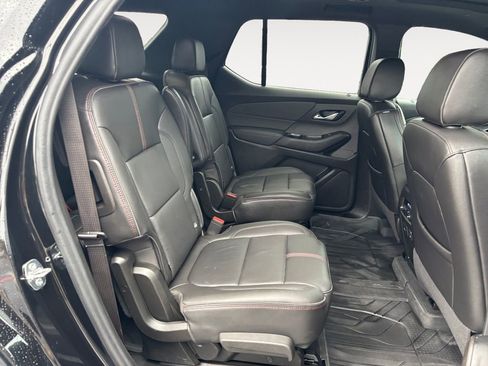 Used 2023 Chevrolet Traverse RS image 11