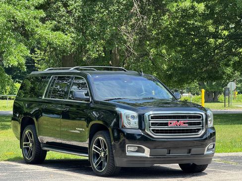 Used 2015 GMC Yukon XL SLE w/ Convenience Package AWD/4WD image 2