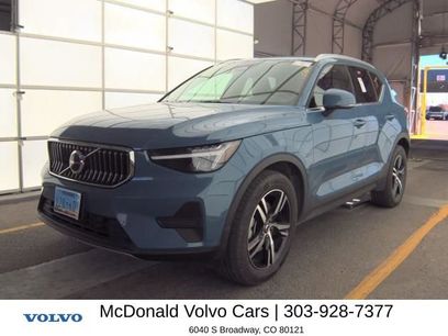 Used 2025 Volvo XC40 B5 Core