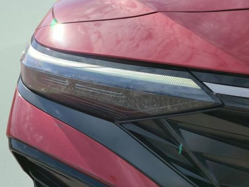 Used 2025 Hyundai Elantra SEL FWD image 29