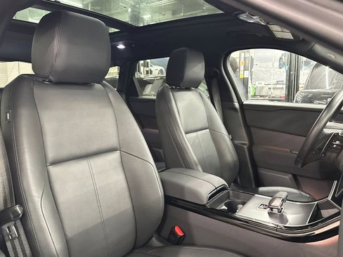 Used 2025 Land Rover Range Rover Velar Dynamic SE image 31