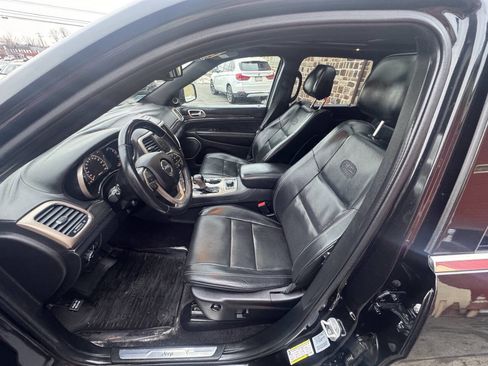 Used 2016 Jeep Grand Cherokee Overland w/ Advanced Technology Group image 32