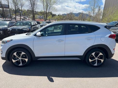 Used 2017 Hyundai Tucson Sport image 4