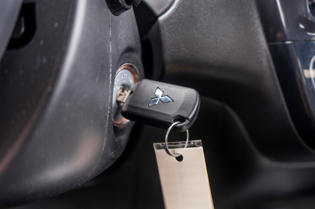 Used 2024 Mitsubishi Mirage ES FWD image 24