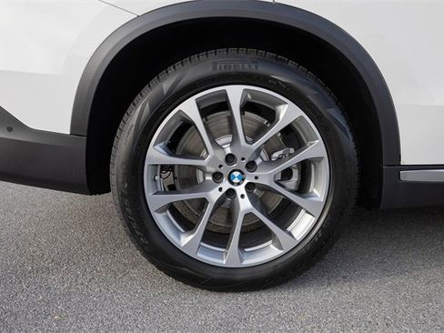 New 2026 BMW X5 xDrive50e w/ Climate Comfort Package image 10