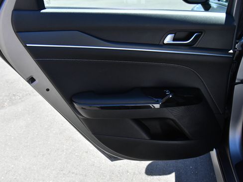 Used 2025 Kia K5 GT-Line w/ GT-Line Premium Package FWD image 40