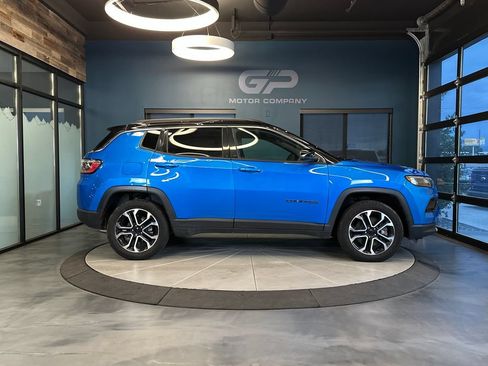 Used 2024 Jeep Compass Limited AWD/4WD image 2