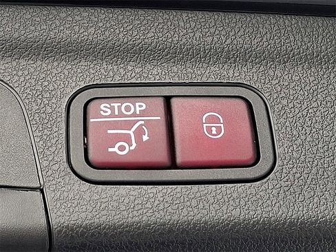 Used 2024 Mercedes-Benz GLE 350 4MATIC image 30