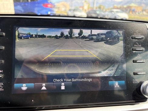 Used 2019 Honda Accord Sport image 17