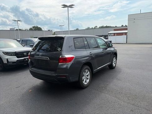 Used 2012 Toyota Highlander FWD image 5