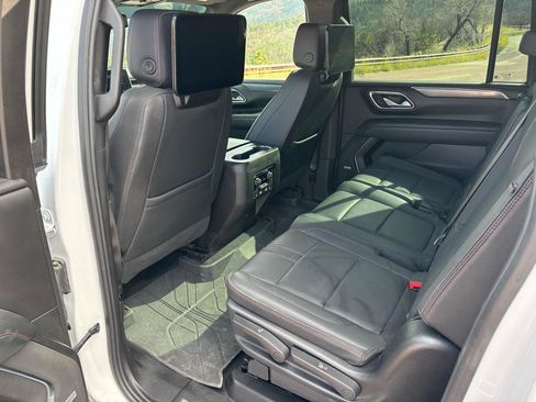 Used 2023 Chevrolet Suburban RST w/ Luxury Package AWD/4WD image 15