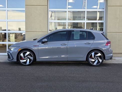 Used 2022 Volkswagen GTI SE image 2