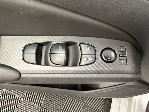 Used 2022 Nissan Altima 2.5 S FWD image 12