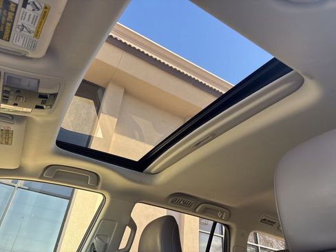 Used 2015 Lexus GX 460 image 10