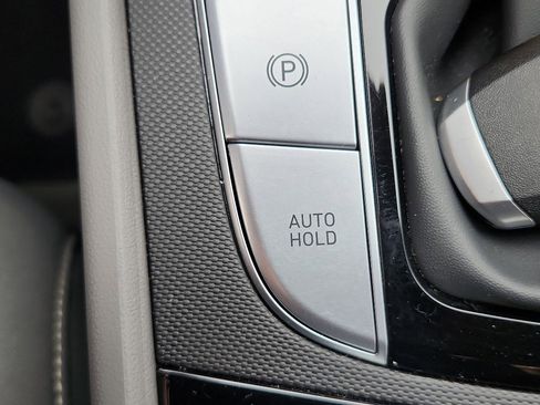 Used 2023 Hyundai Elantra SEL w/ Convenience Package image 29