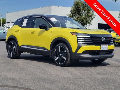 Used 2025 Nissan Kicks SR AWD/4WD image 36