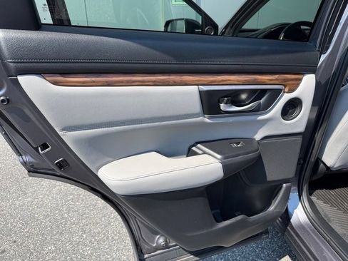 Used 2022 Honda CR-V Touring image 17