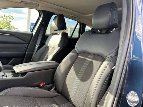 Used 2025 MAZDA CX-50 AWD 2.5 S w/ Weather Package image 19