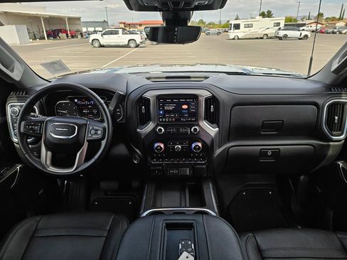 Used 2021 GMC Sierra 2500 Denali w/ Denali Black Diamond Edition AWD/4WD image 15