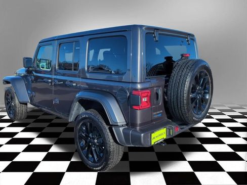 Used 2025 Jeep Wrangler Unlimited Sahara w/ Safety Group image 10