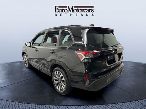 Used 2025 Subaru Forester Touring image 3