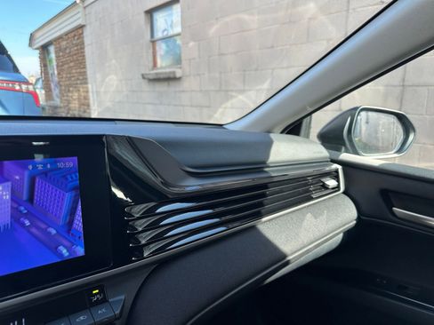 Used 2025 Toyota Camry LE image 34